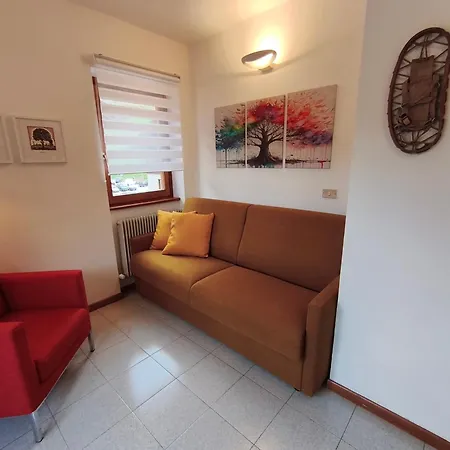 Casa Del Capitano Hilton Apartamento Isolaccia